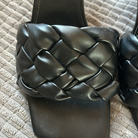 Marc Fisher Heels - Picture 2 of 6